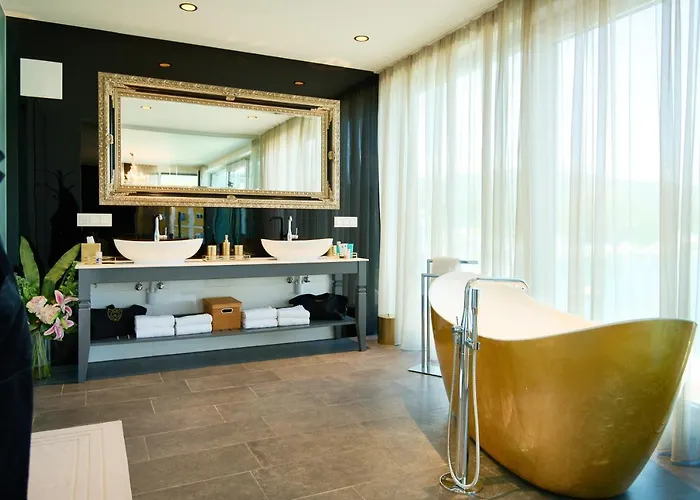 アパート Luxury Living - Luxus In Velden フェルデン・アム・ヴェルターゼー